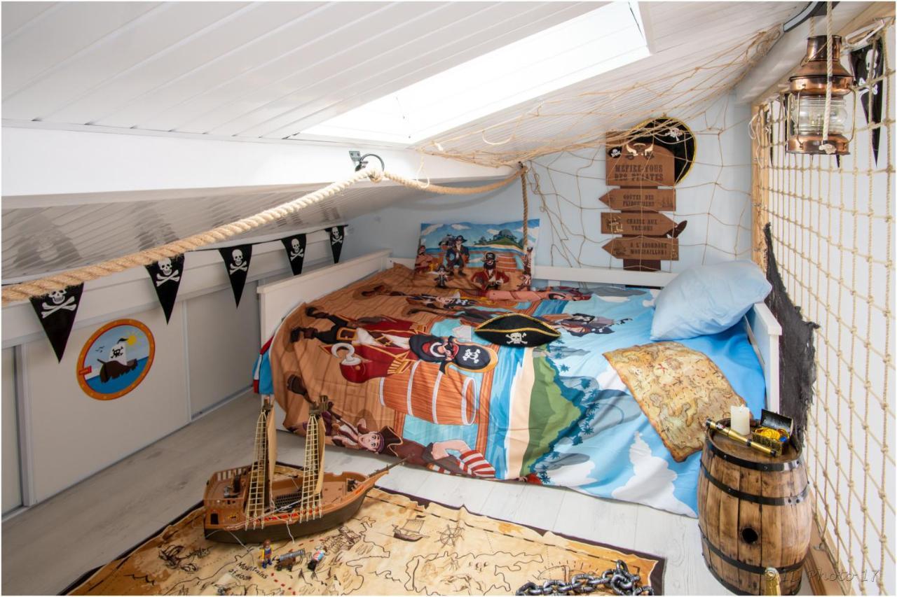 "Le Pirate Beneze"Gite Insolite,Situation Ideale,Accueil Attentionne Trizay Экстерьер фото